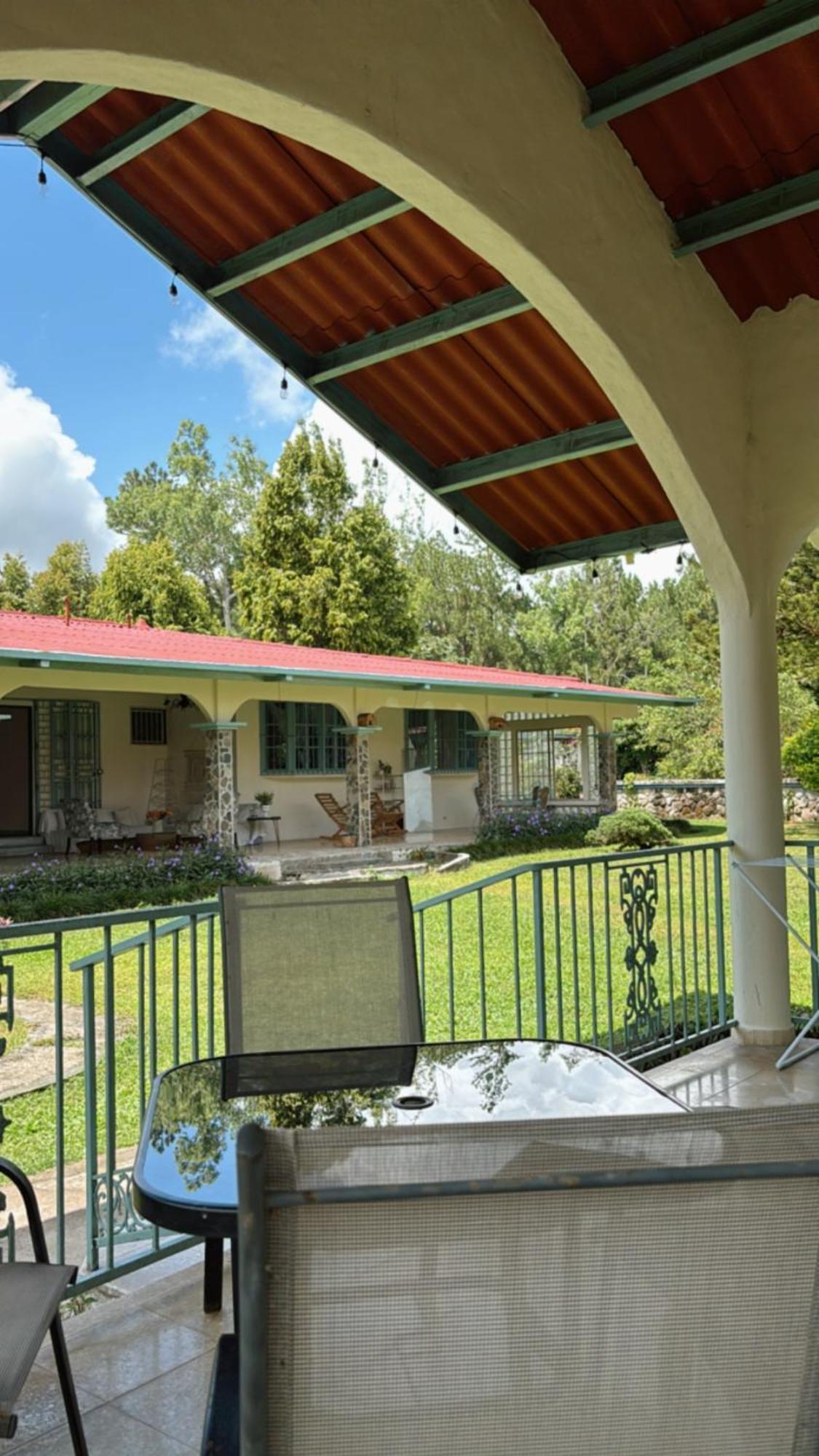 La Maison D' Ivonne Anton Exterior photo